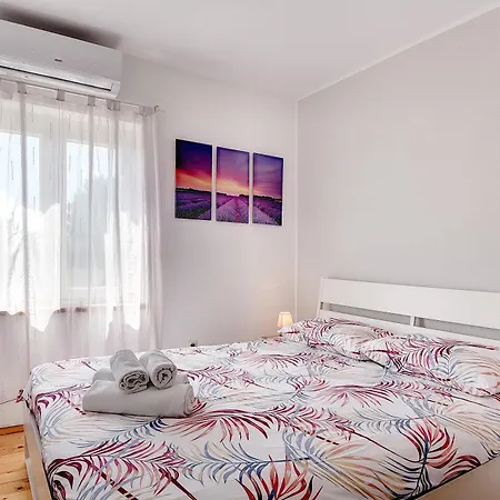 Apartments Lidija Liznjan Exterior photo